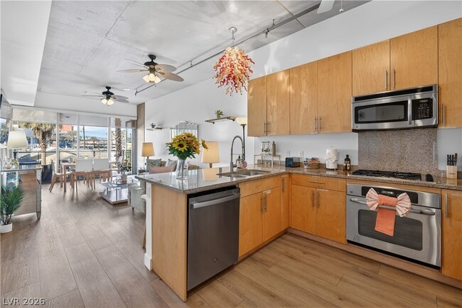 Photo - 353 E Bonneville Ave Unit 233