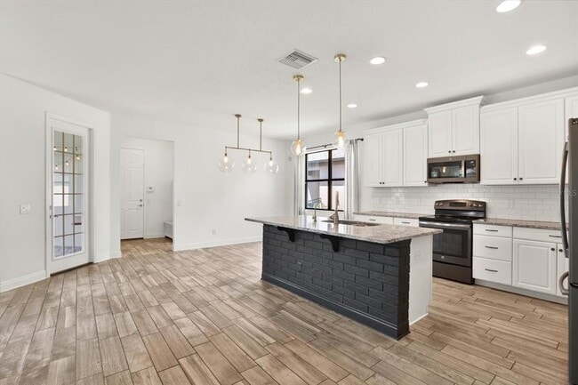 Photo - 3023 Riders Pass