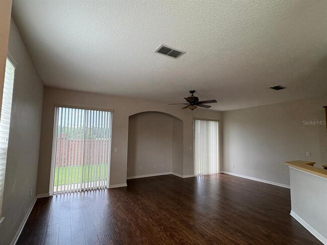 Photo - 10907 Derringer Dr