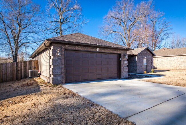 Photo - 29 Newcastle Dr