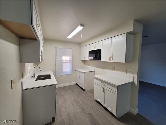 Building Photo - 2451 N Rainbow Blvd Unit 1038