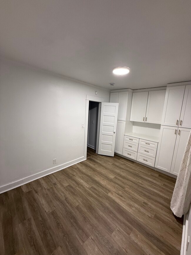 Photo - 240 N Everett St