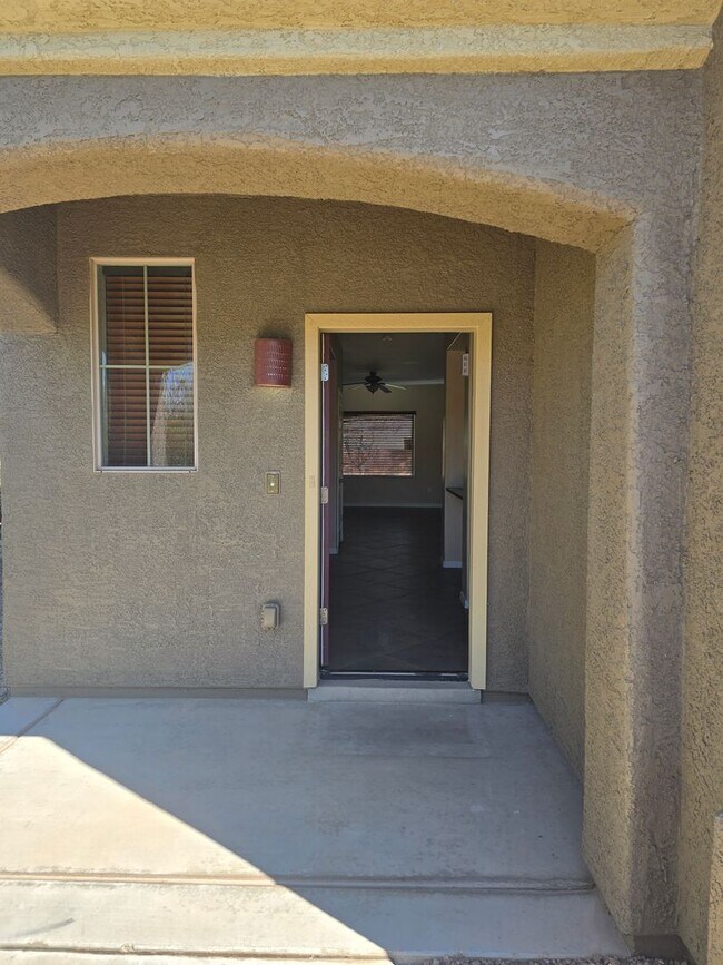 Photo - FREE RENT FOR OCTOBER AND $100 VISA GIFT C...