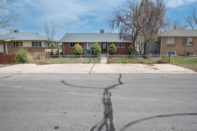 Photo - 1260 Brentwood St