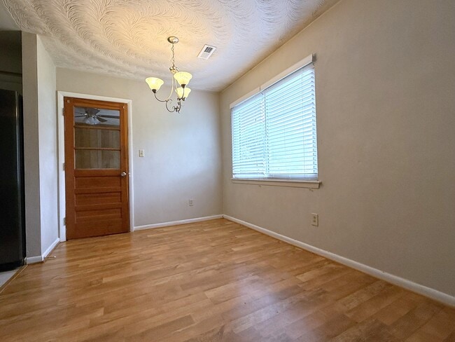 Photo - 733 Mayfield Ave