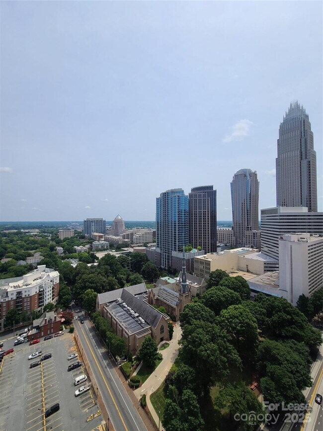 Photo - 333 E Trade St Unidad #2201