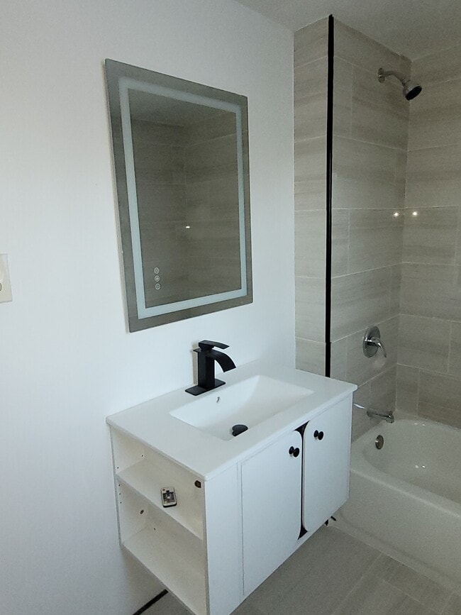 Photo - 76 Bedford St