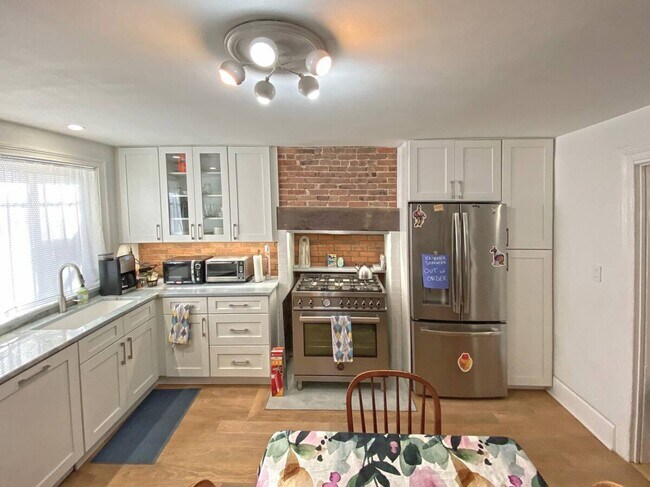 Photo - 518A Halsey St Unidad #1