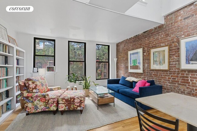 Photo - 27 W 94th St Apartamento