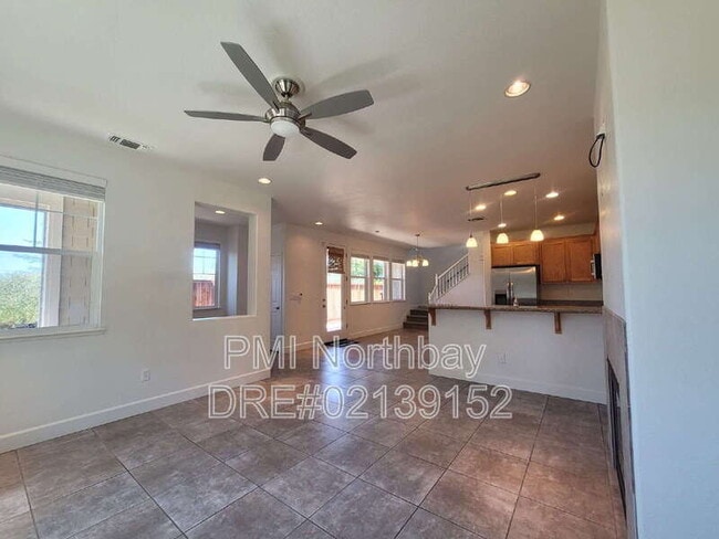 Photo - 481 Lexington Dr