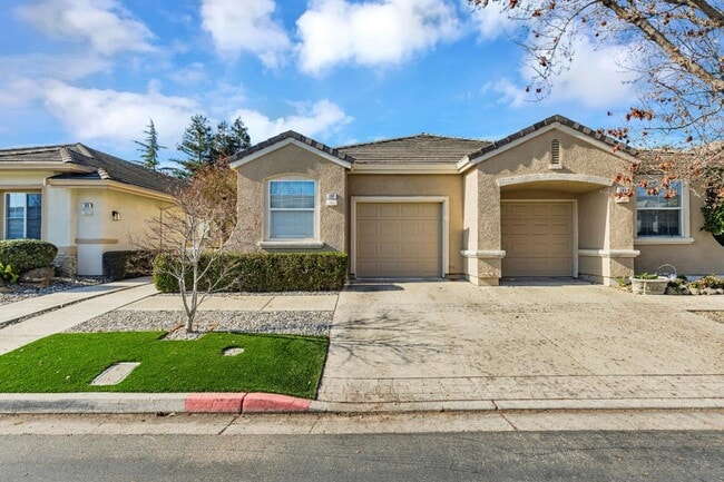 CHARMING 2 BEDROOM & 2 BATHROOM DUET! LOVE... - CHARMING 2 BEDROOM & 2 BATHROOM DUET! LOVE...