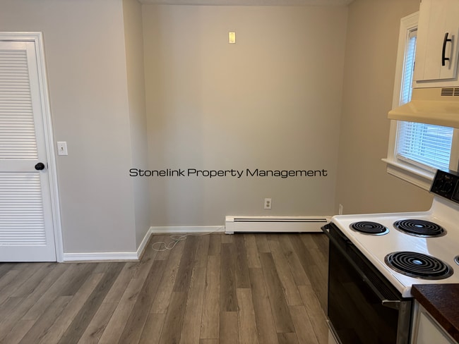 Photo - 66 Hamlet Ave Unidad 3