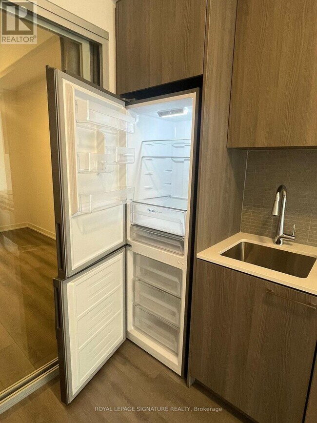 Photo - 7437 Kingston Rd Unit 208