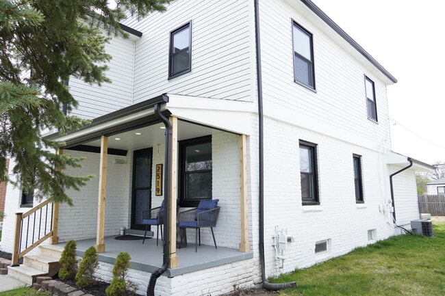 Photo - 2519 Phillips Ave