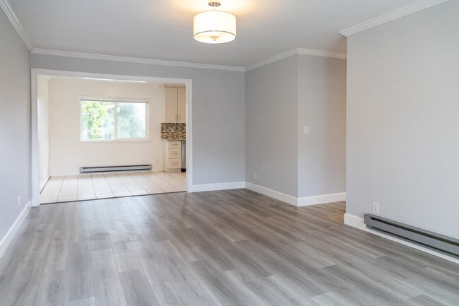 Photo - 242 Elwood St Unit 3