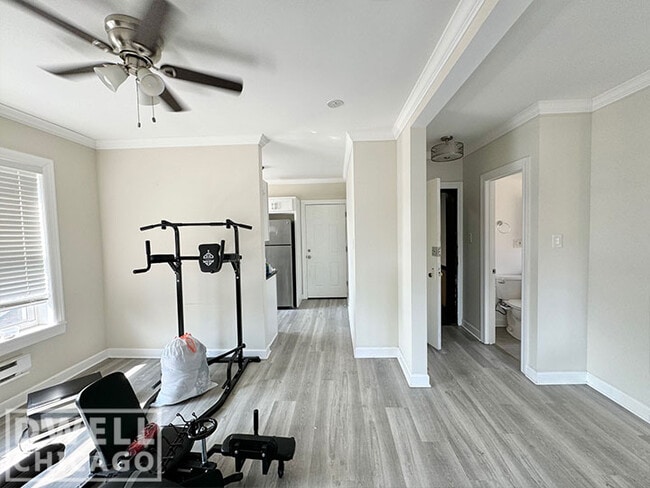 Building Photo - 1421 W Hutchinson St Rental