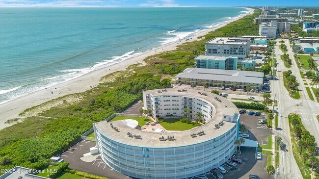 Building Photo - 4000 Ocean Beach Blvd Unit 5C Rental
