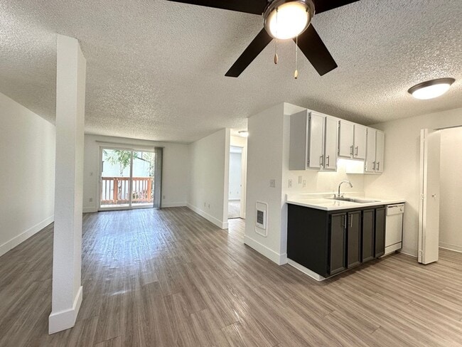 Photo - West on Murray Apartments