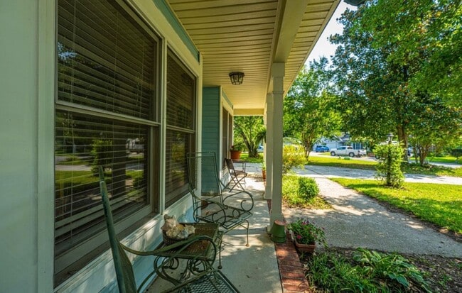 Photo - 103 Toura Ln