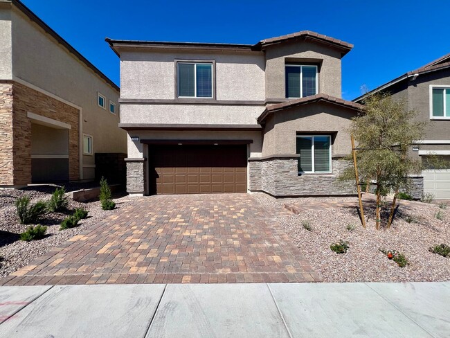 Stunning Brand-New Home in Black Mountain ... - Stunning Brand-New Home in Black Mountain ...