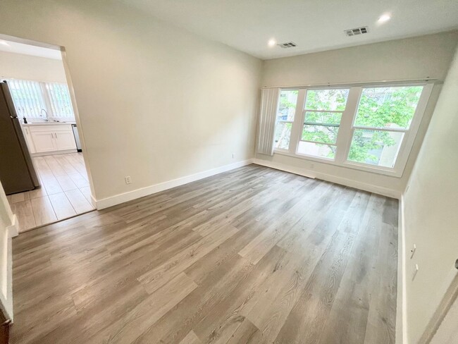 Photo - ***1 Bed 1 Bath apartment in the most desirable part of Pasadena*** Unidad #86-2 N Catalina