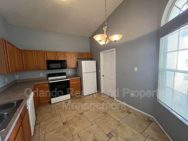 Photo - 2304 Hickory Pine St