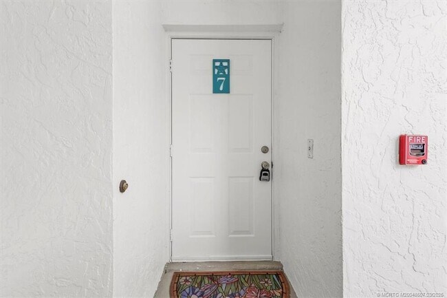 Photo - 6082 SE Landing Way Unit 7