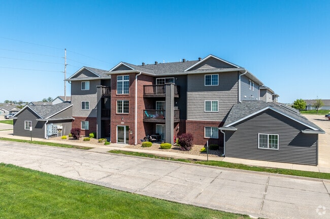 Building Photo - Heartland Commons Rental