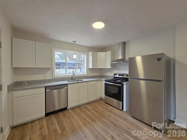 Photo - 1407 Sherwood Dr