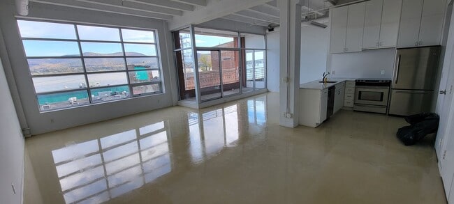 Yellow Bird at Riverfront, LLC - Yellow Bird at Riverfront, LLC Apartment Unit YB 3C