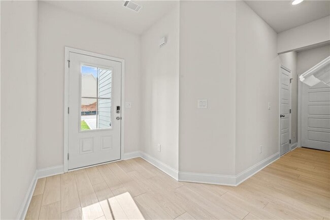 Photo - 32 Station Overlook Wy