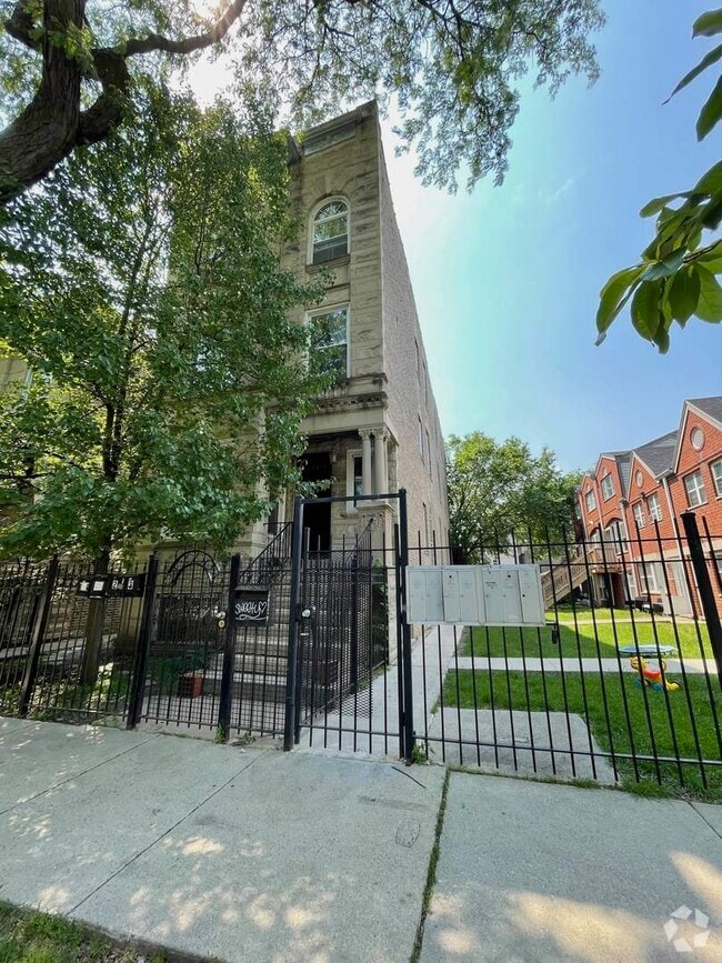Building Photo - 2615 W Potomac Ave Unit 1 Rental