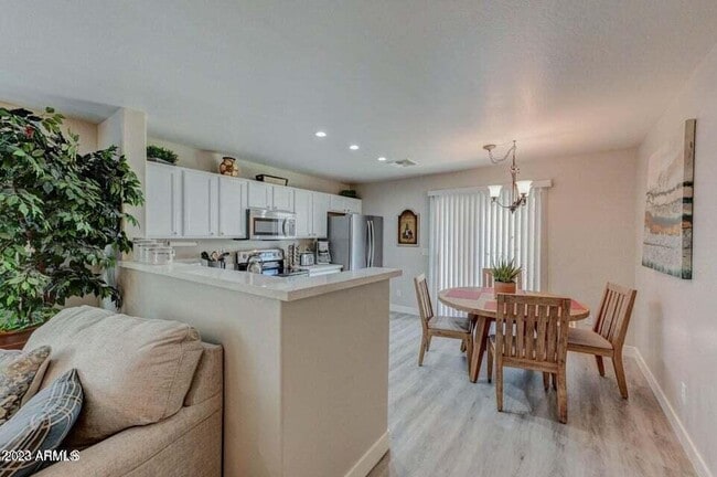 Photo - 2477 E Meadow Land Dr