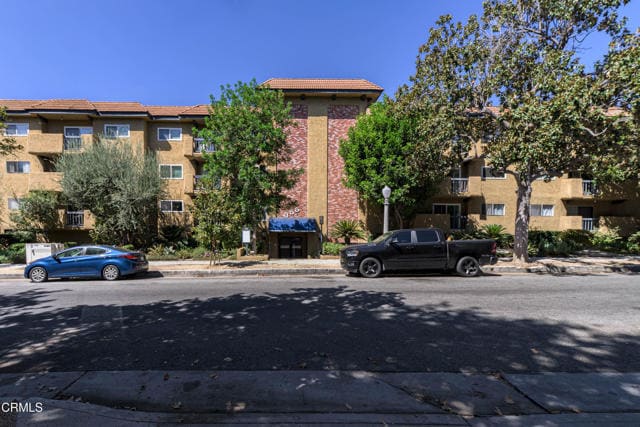 Photo - 355 S Madison Ave Unidad 320