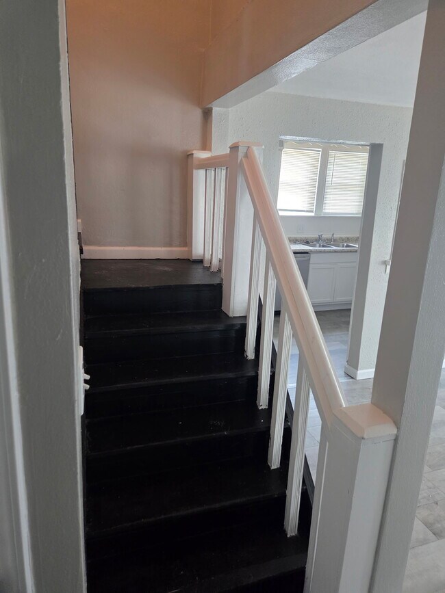 Photo - 1801 Jerome Ln