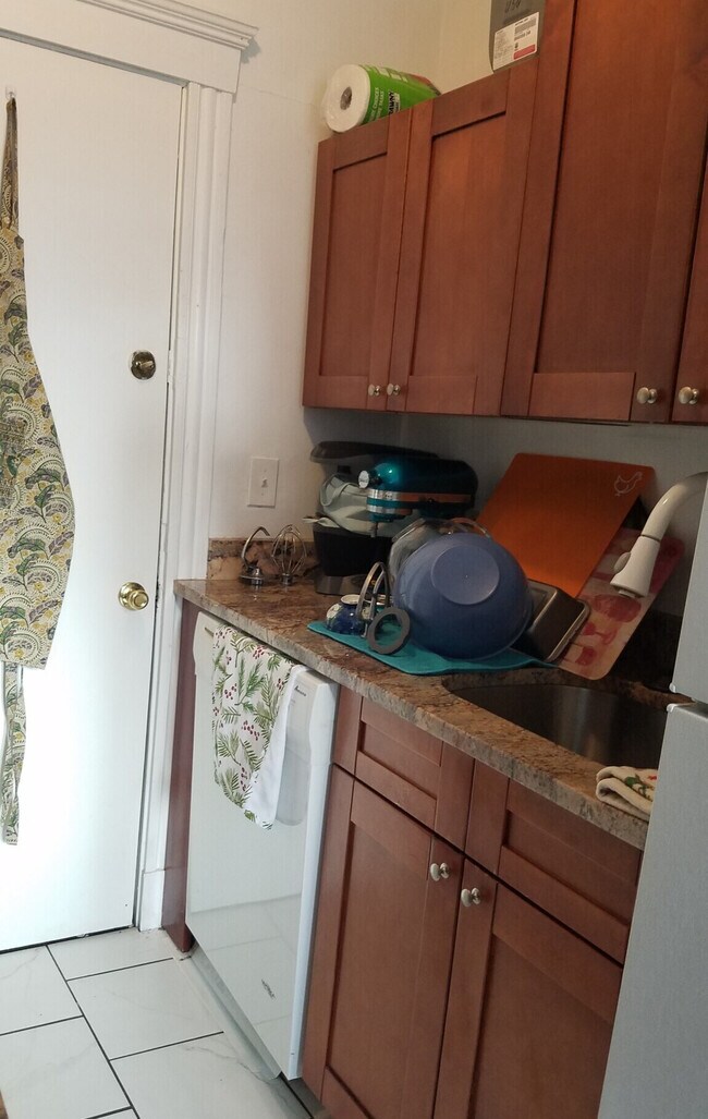 Photo - 28 Quint Ave Unit 6