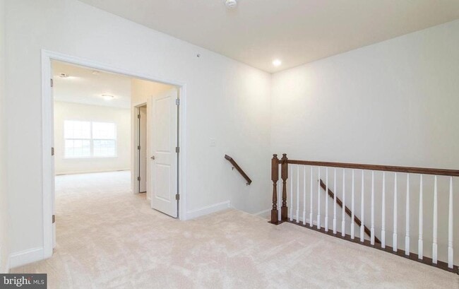 Photo - 128 Golden Vale Dr