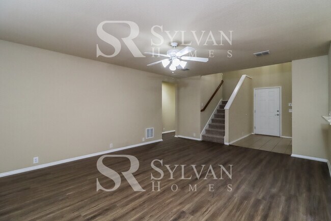 Photo - Gorgeous 4 bedroom brick colonial!