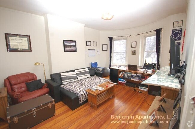 Building Photo - 1383 Commonwealth Ave Unit 8 Rental