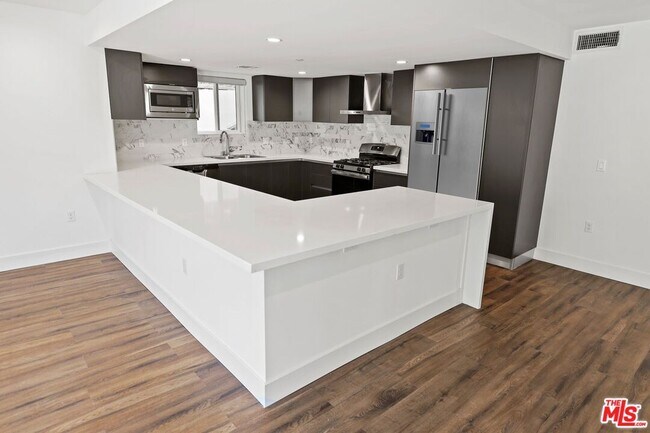 Photo - 11811 Dorothy St Unit 103