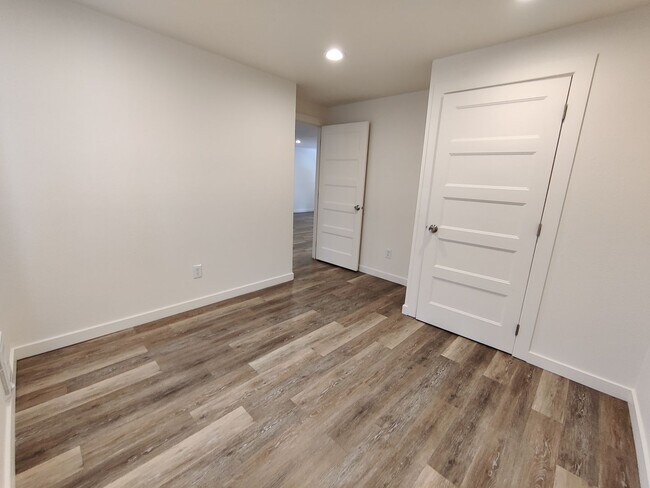 509/511 Montana Ave