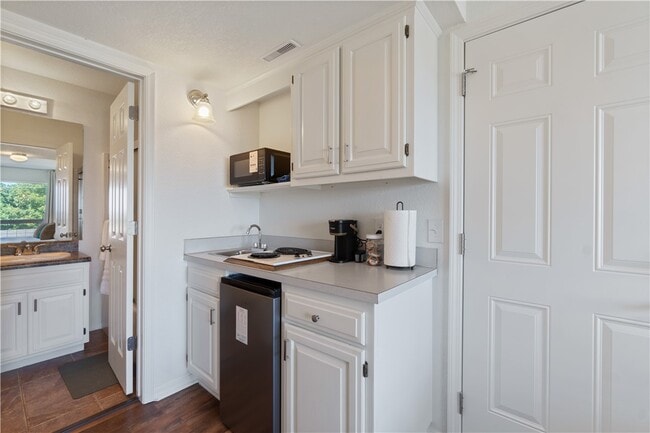 Photo - 14813 Dutchmans Dr