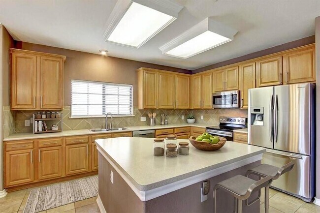 Photo - 408 Island Oak Dr