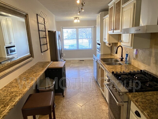 Photo - 1026 N New Jersey St