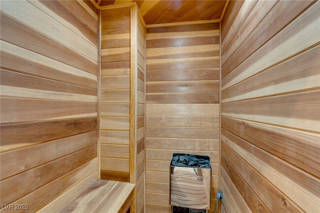 Building Photo - 2272 Coral Ridge Ave