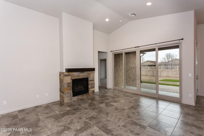 Photo - 1299 Essex Way