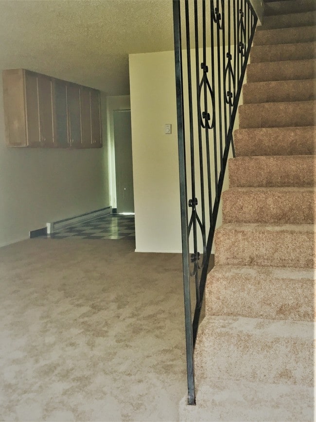 2x1.5 - Raintree Apartments