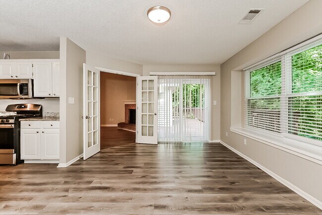 Photo - 132 Eagle Way