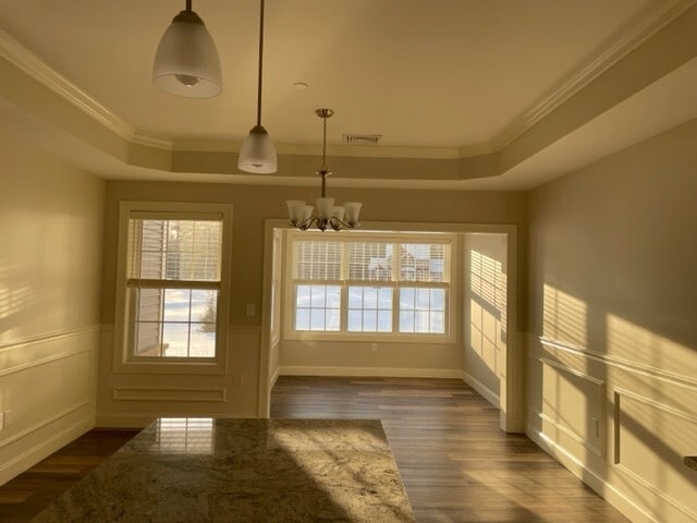 Photo - 477 Greenside Way