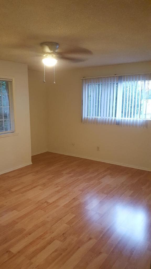 853-861 N Raymond Ave